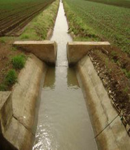 <h4>Village</h4>Canal.